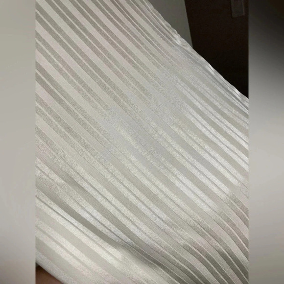 Brooks Brothers Ivory Colored 100% Silk Scarf - Picture 10 of 10